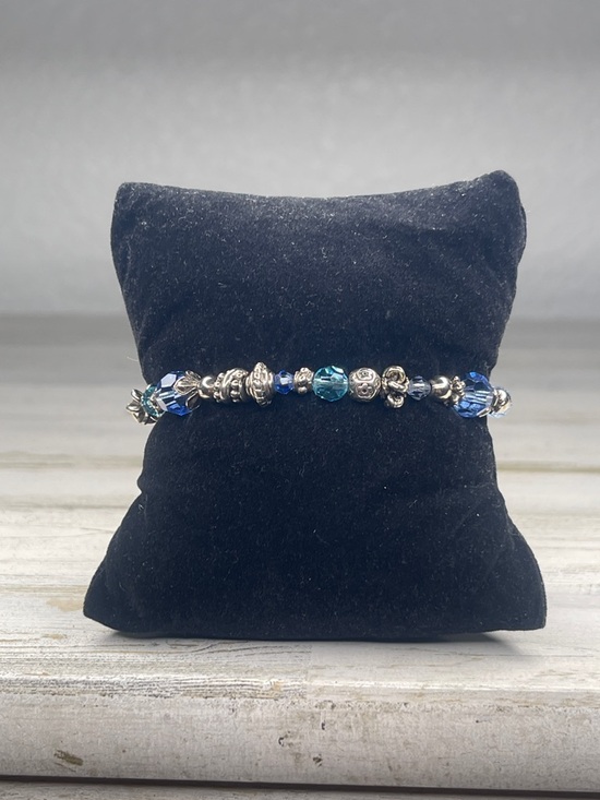 Jewelry - Sterling Silver Blue Crystal Beaded Bracelet Artisan Style